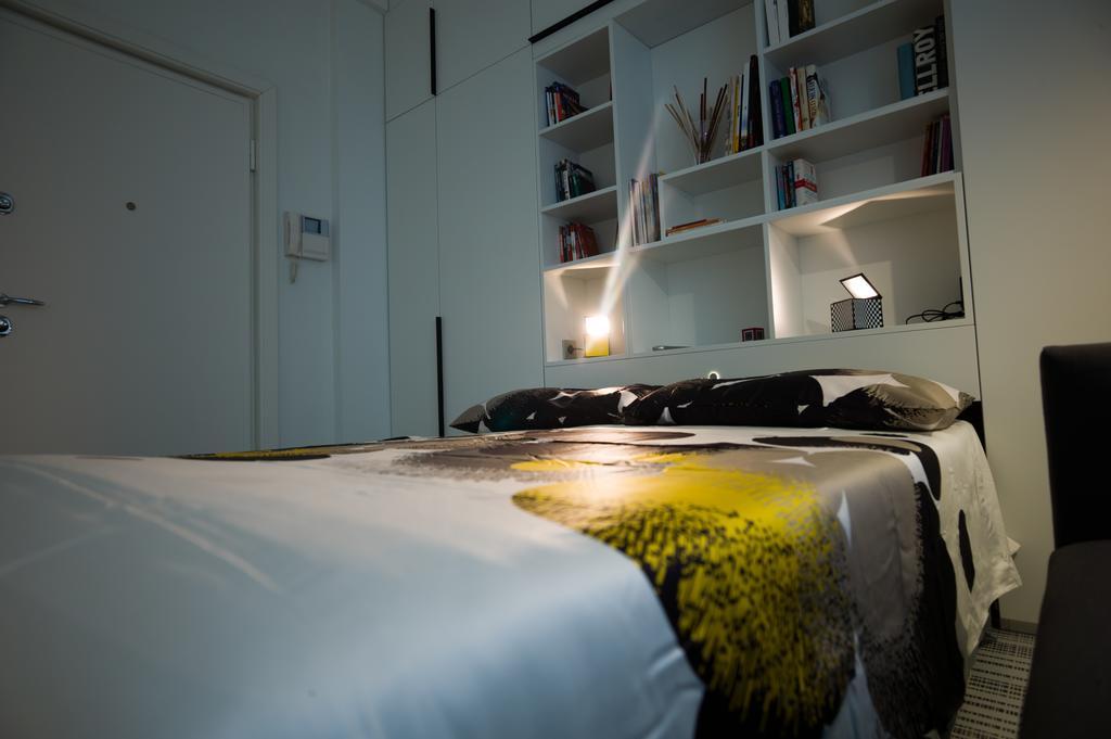 Stylish Mini In The Heart Of Milano Apartment Bilik gambar