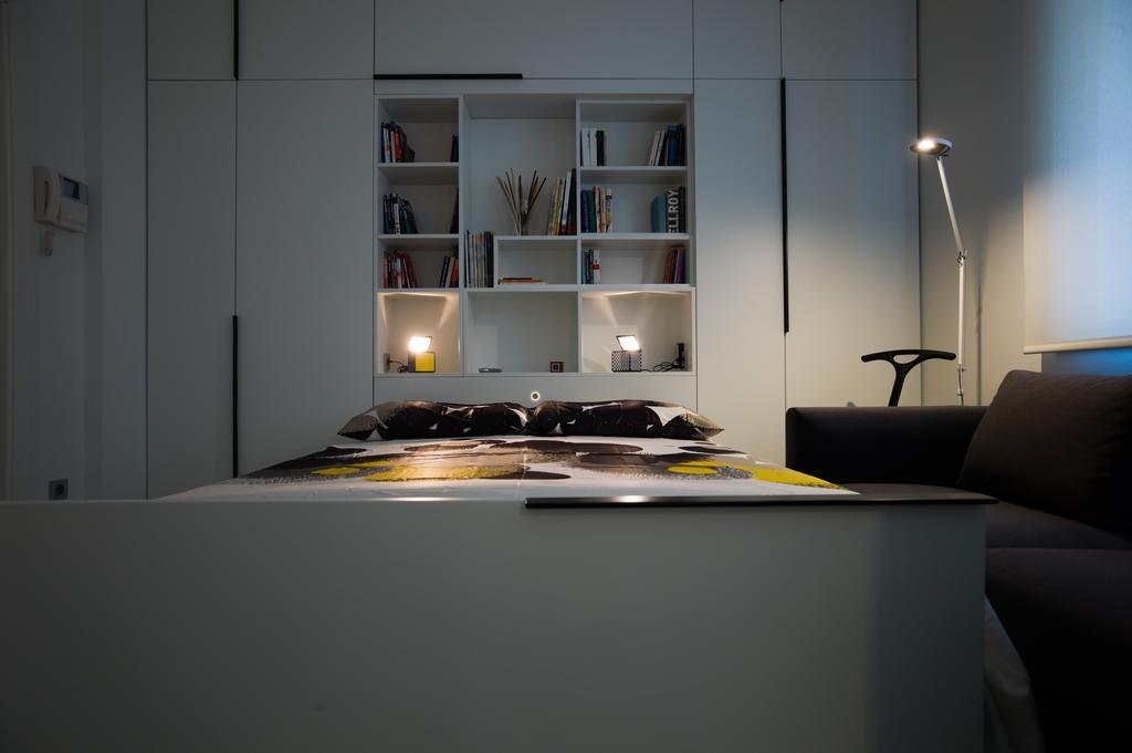 Stylish Mini In The Heart Of Milano Apartment Bilik gambar
